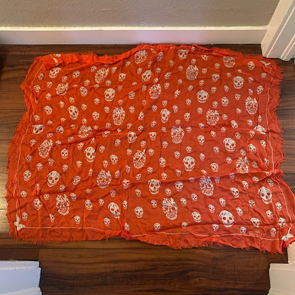 Alexander McQueen Coral Skull Print Scarf